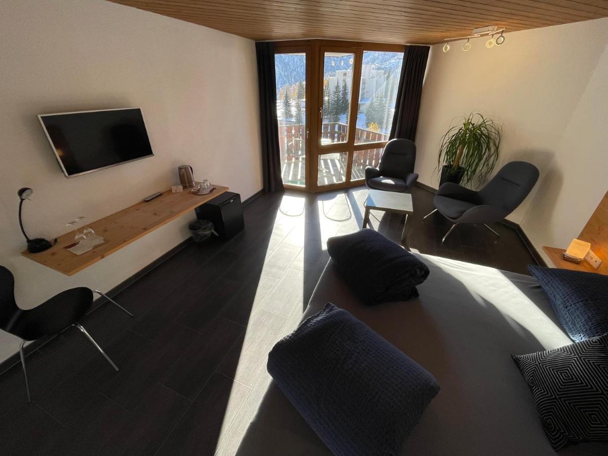 Catrina Hotel Disentis Room photo