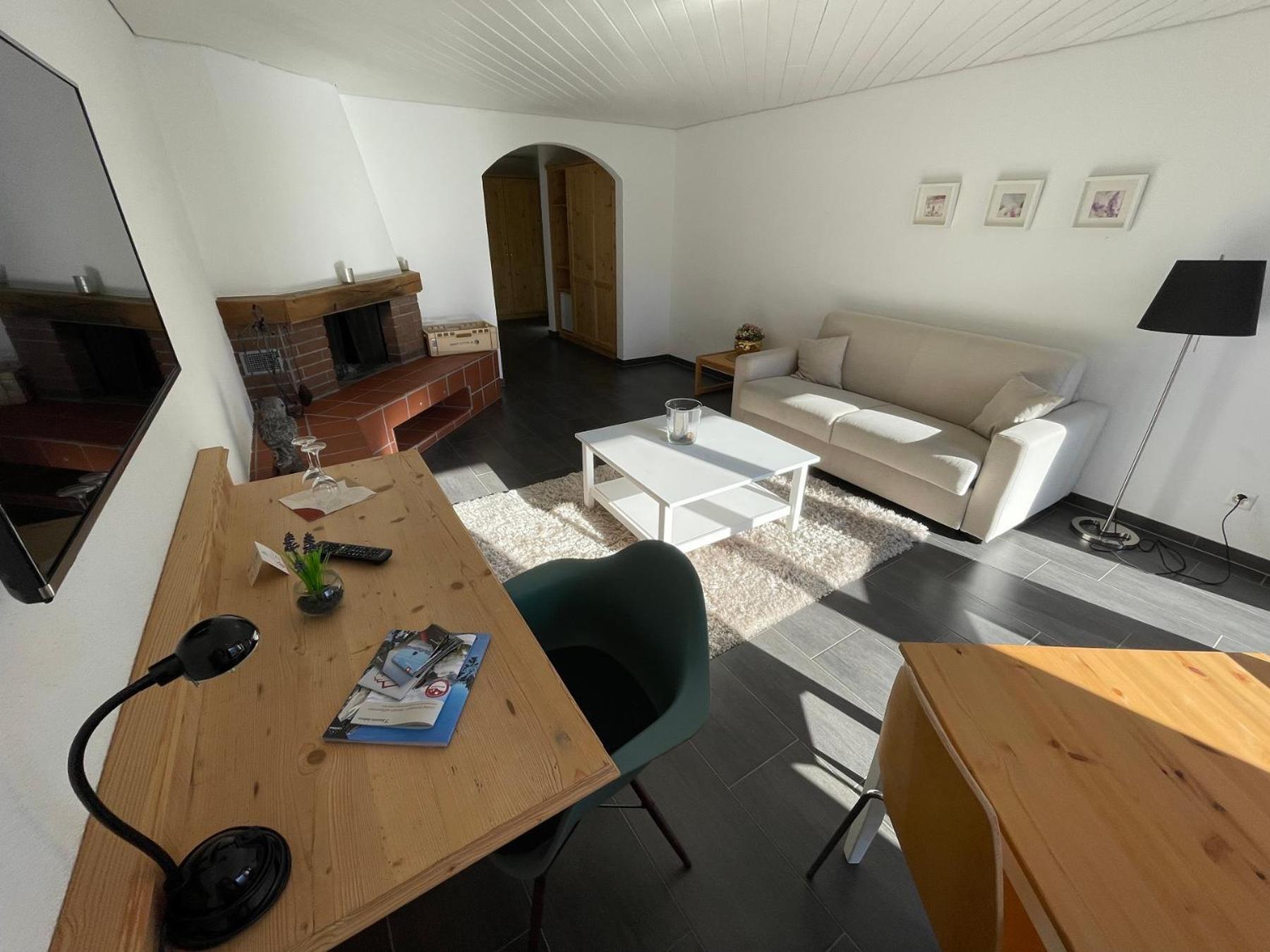 Catrina Hotel Disentis Room photo