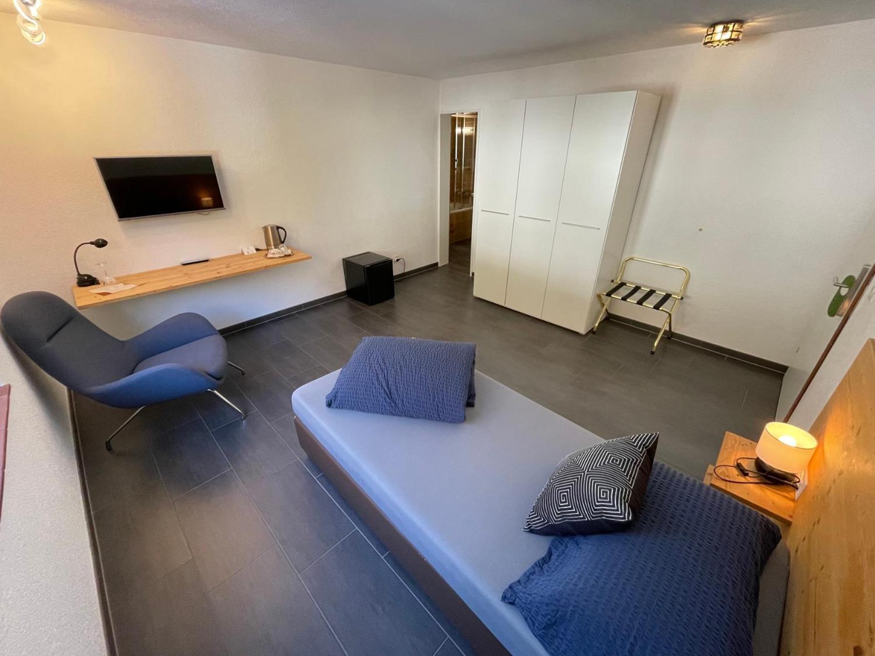 Catrina Hotel Disentis Room photo