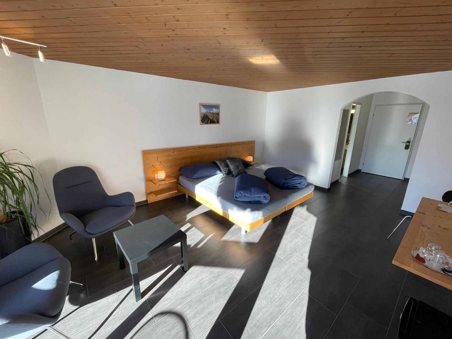 Catrina Hotel Disentis Room photo