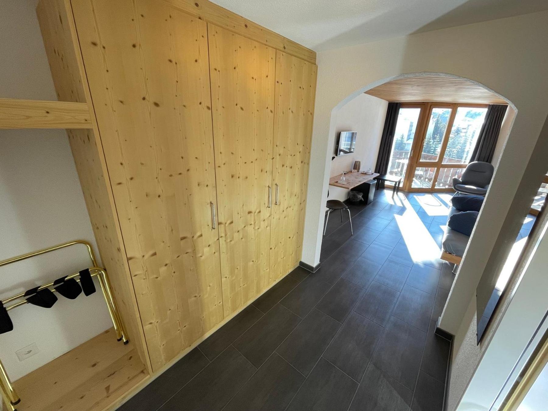 Catrina Hotel Disentis Room photo