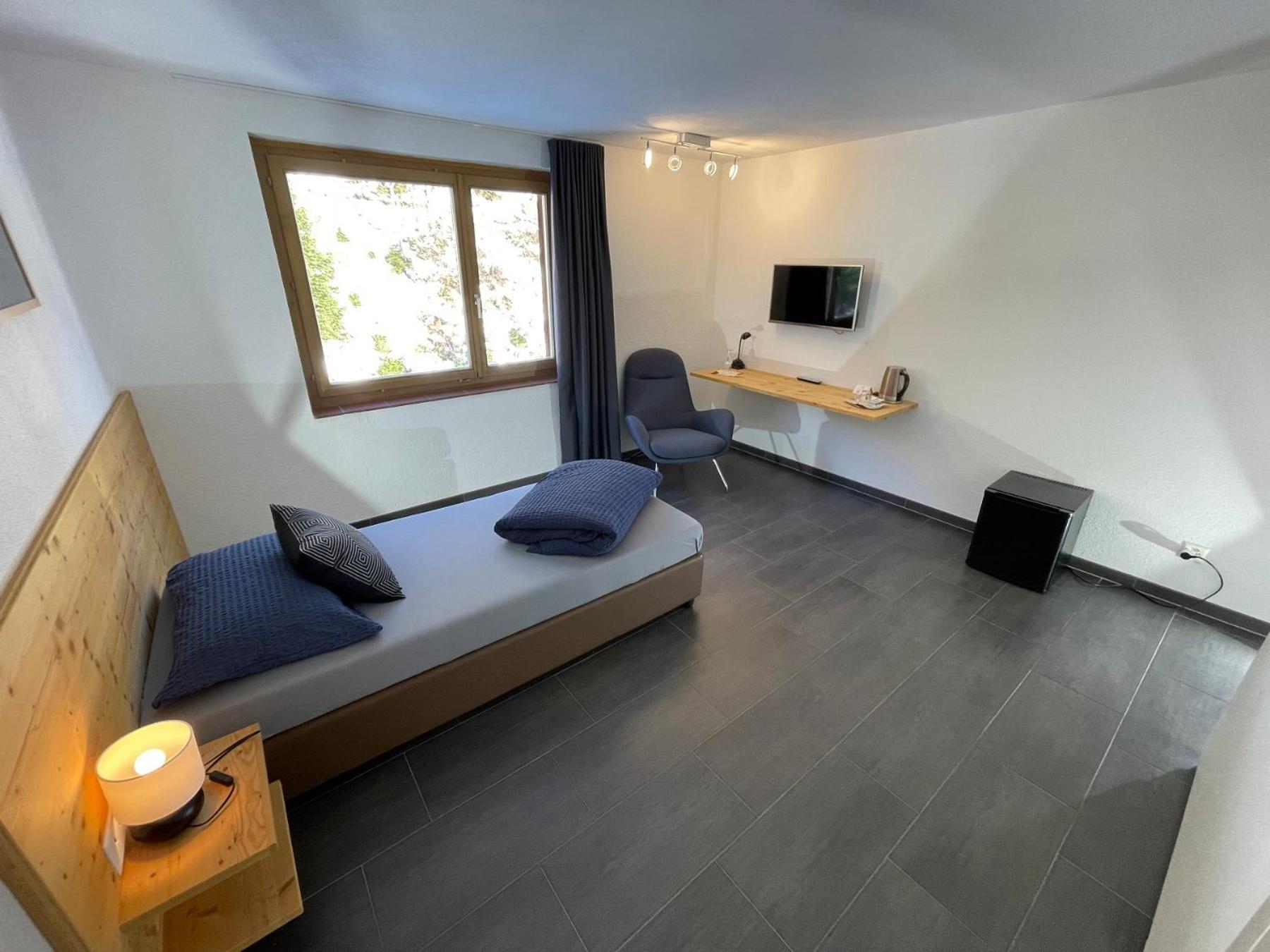 Catrina Hotel Disentis Room photo